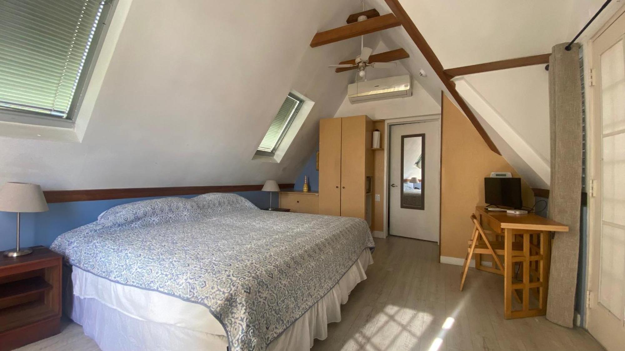 Trinidad Gingerbread House Hotel Port of Spain Room photo